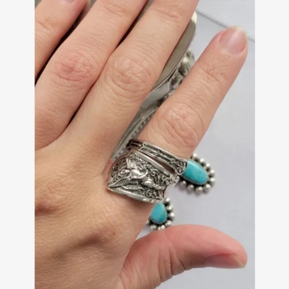 Angel Spoon Ring - Picture 3 of 4